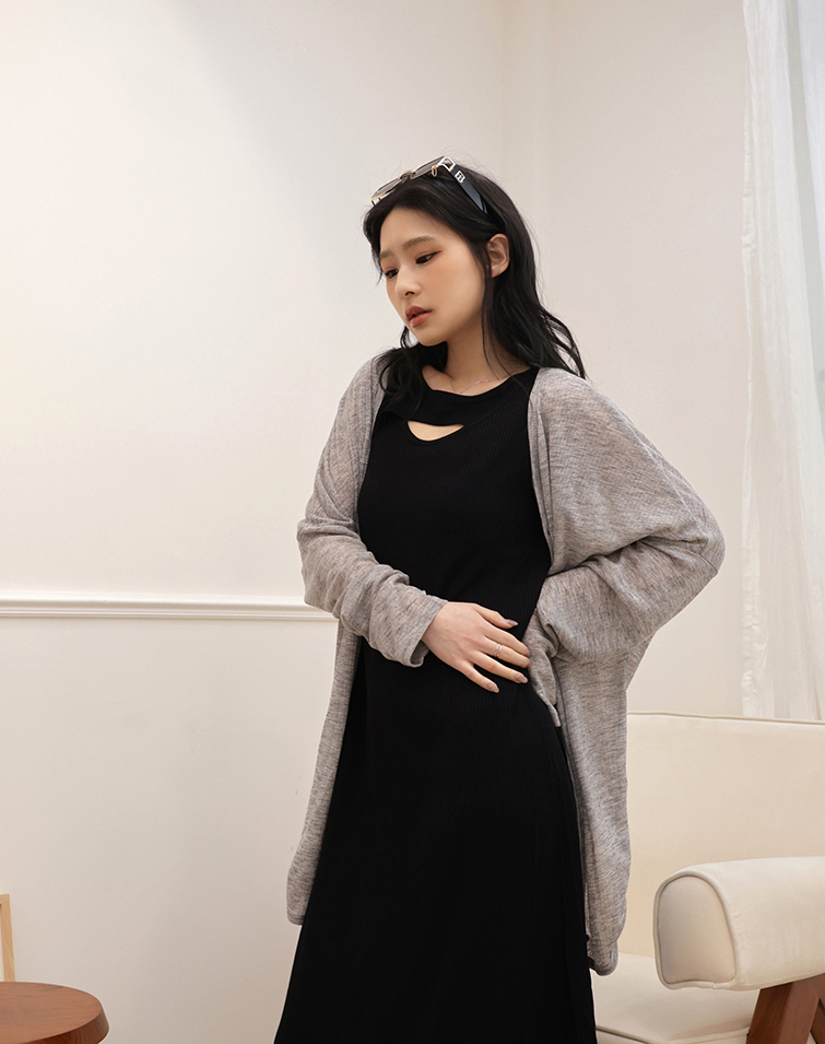 SHEER RIBBED LONG-SLEEVE BLOUSE
