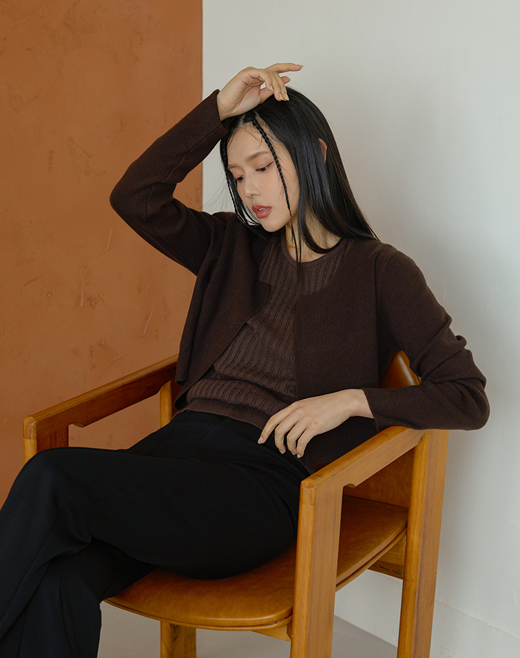 LIGHTWEIGHT KNIT CARDIGAN