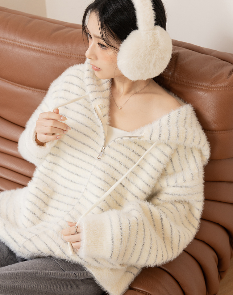 MILKY-MATTE STRIPED HOODED JACKET