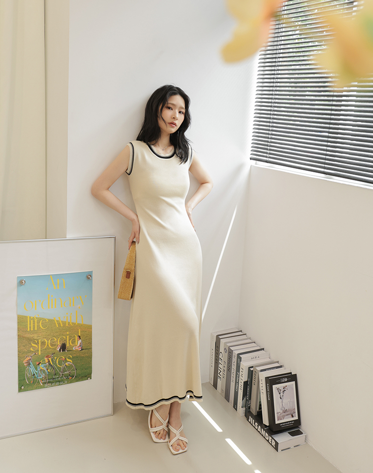 COLOR-BLOCK ROUND NECK VEST DRESS