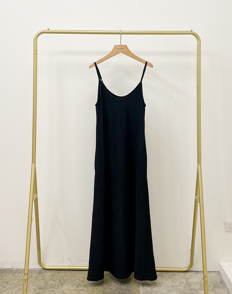 ELEGANT TEXTURED WAVY VEST DRESS