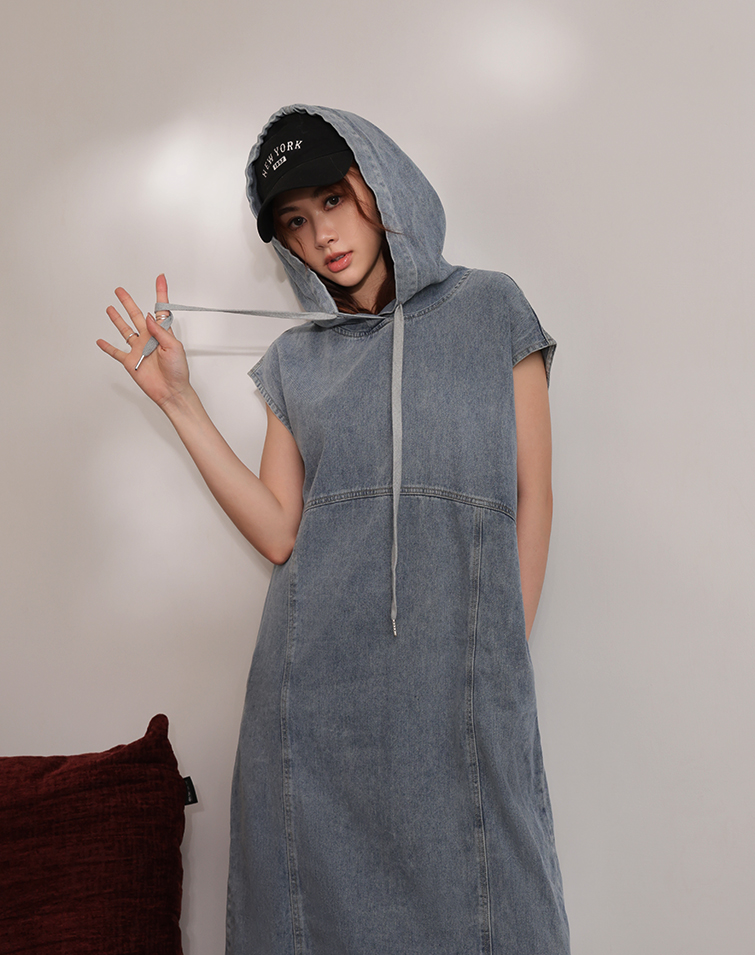 STREET-STYLE DENIM HOODED DRESS