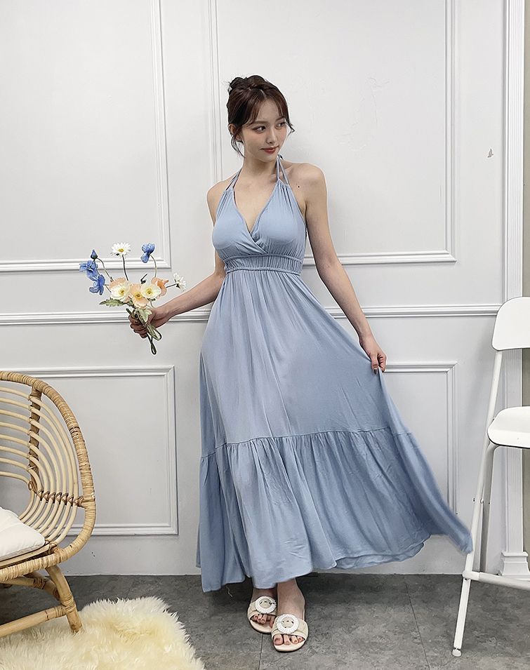 LAYERED MAXI DRESS WITH TIE-FRONT DETAIL