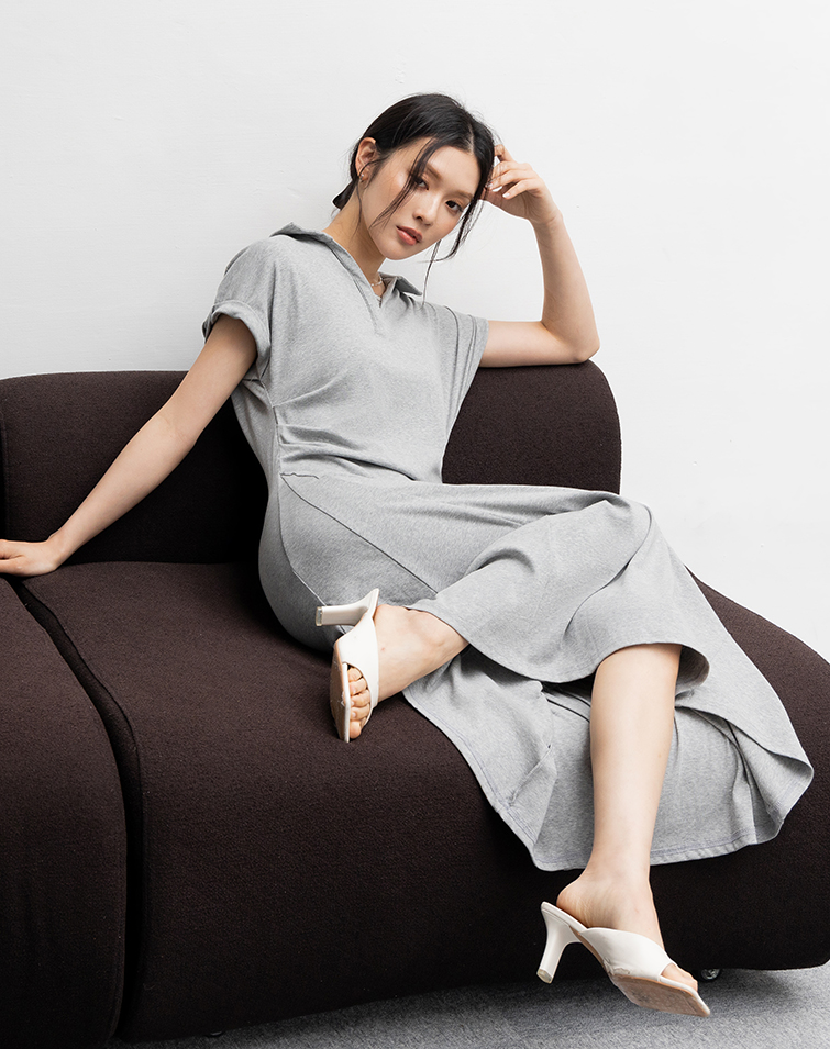 ARM-SLIMMING RUCHED FITTED DRESS