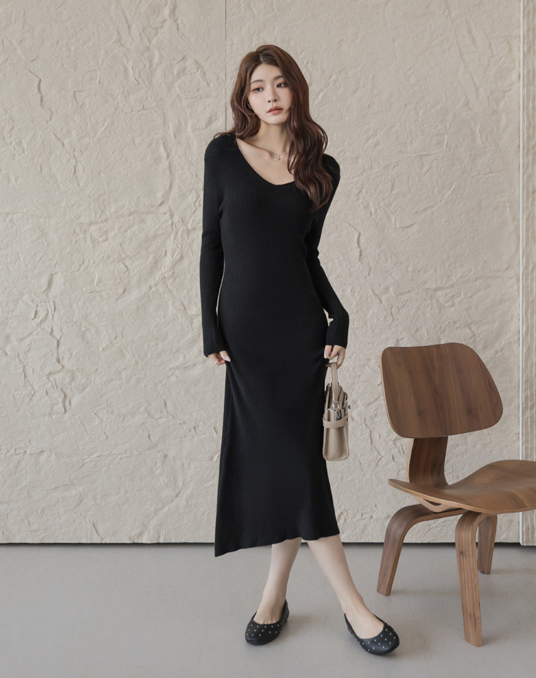 SKIN-SOFT RIBBED V-NECK DRESS