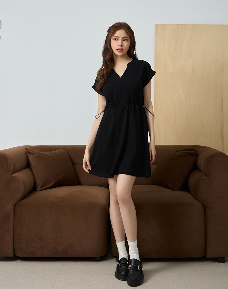 STRUCTURED FITTED V-NECK WAIST-CINCHED MINI DRESS