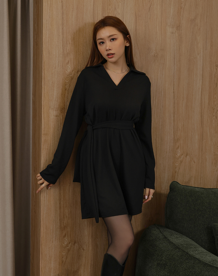 MIT MINIMALIST TIE-WAIST MINI DRESS