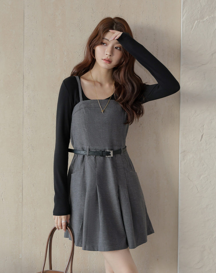 PLEATED STRAP MINI SKIRT