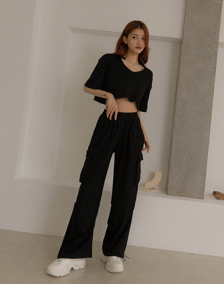 CHAIN ON COLLAR CARGO PANTS AND TOP SET