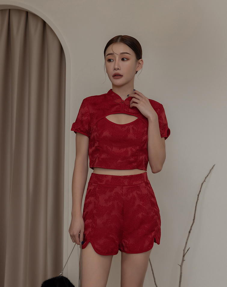 SOPHISTICATED FRONT HOLLOW CHEONGSAM SET