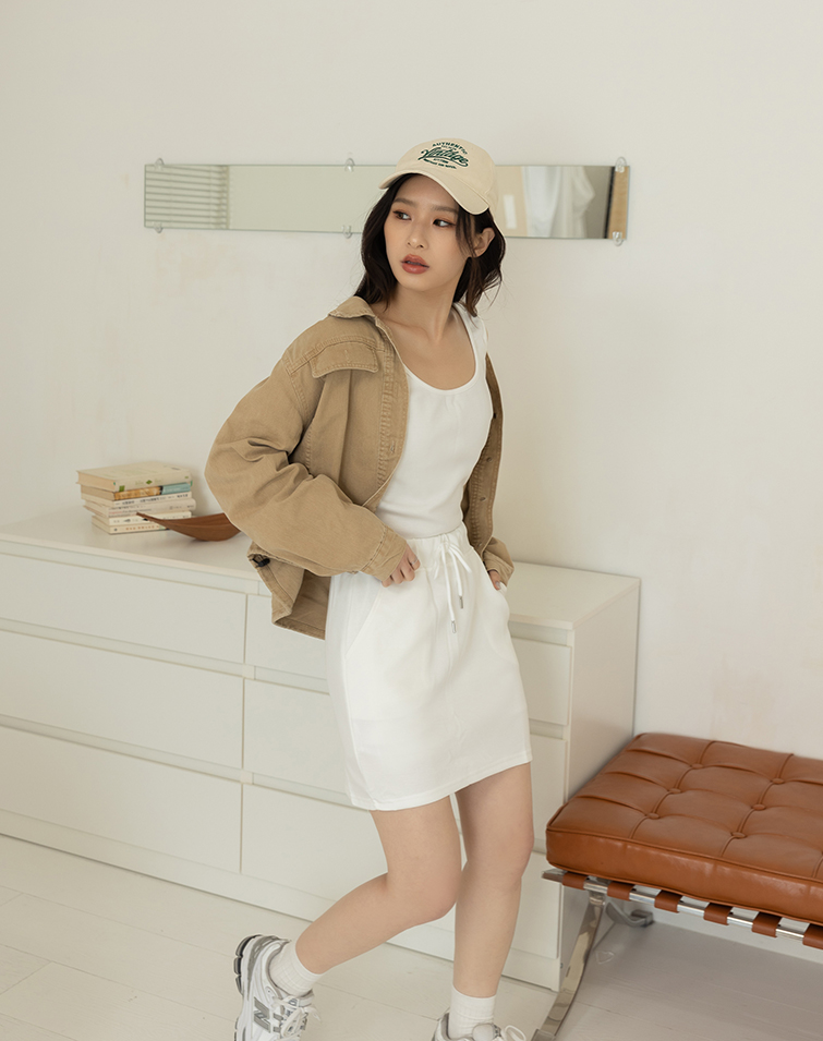 MINIMALIST CASUAL TANK TOP AND BOTTOMS SET