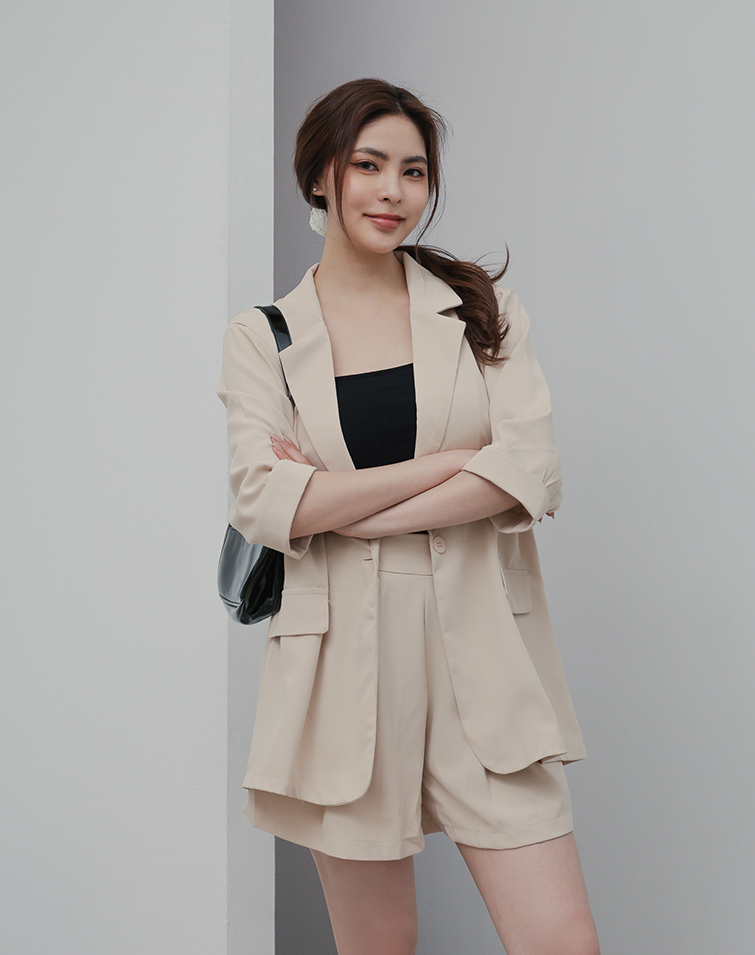 EDGY BLAZER SHORT-SLEEVE SET