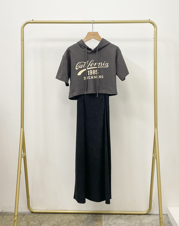 LAYERED SHORT SLEEVE HOODIE SUSPENDER DRESS SET