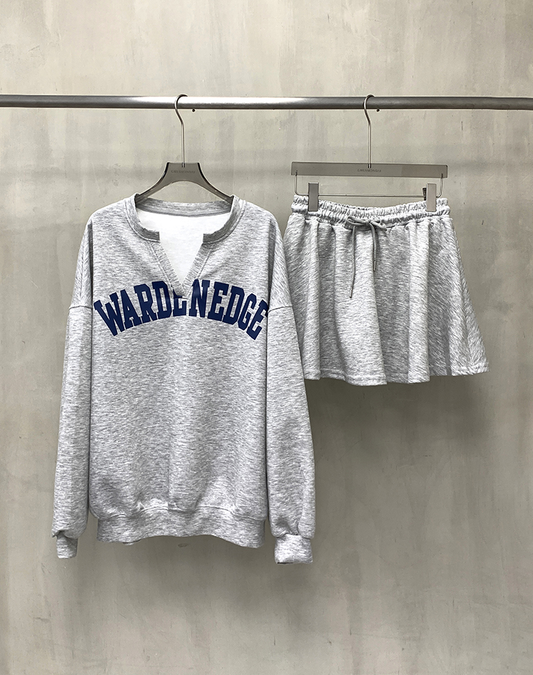 V-NECK LETTER PRINT TOP & SKIRT SET