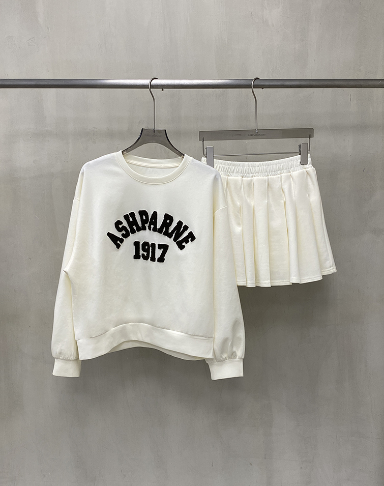 PREPPY LETTER PLEATED SKIRT SET