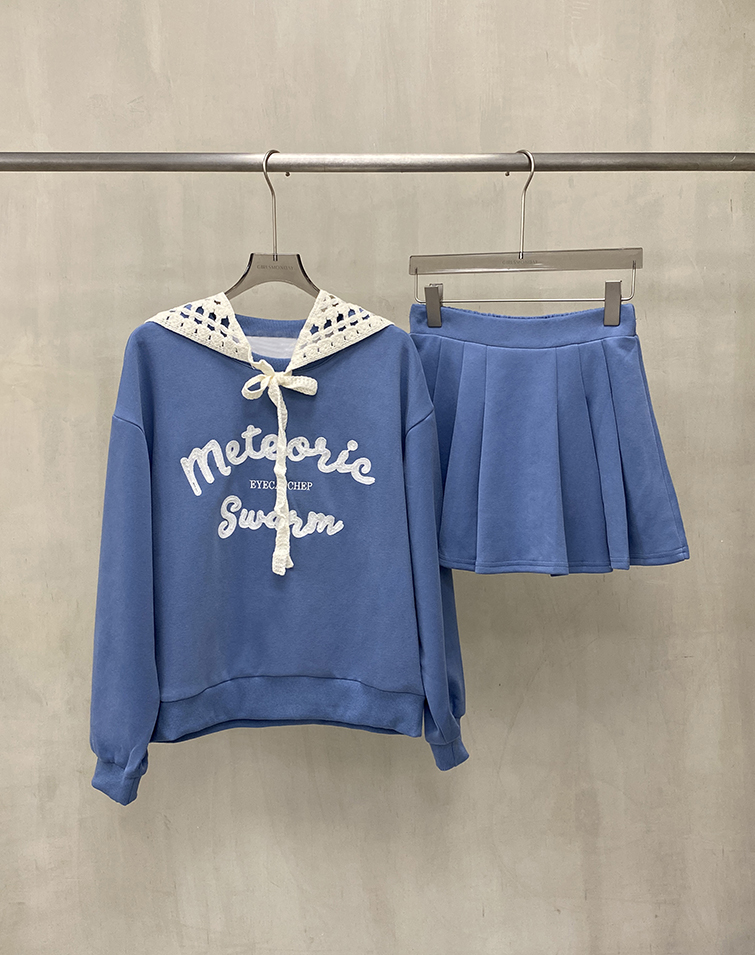 CHIC LETTER EMBROIDERY CAPE SET