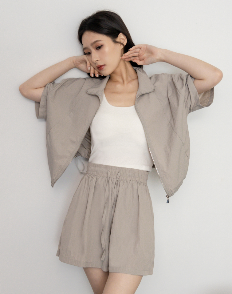 LIGHTWEIGHT PLAIN SHORTS SET