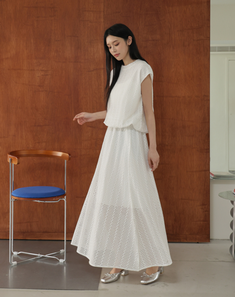 SOFT TEXTURED KNIT MAXI SKIRT SET