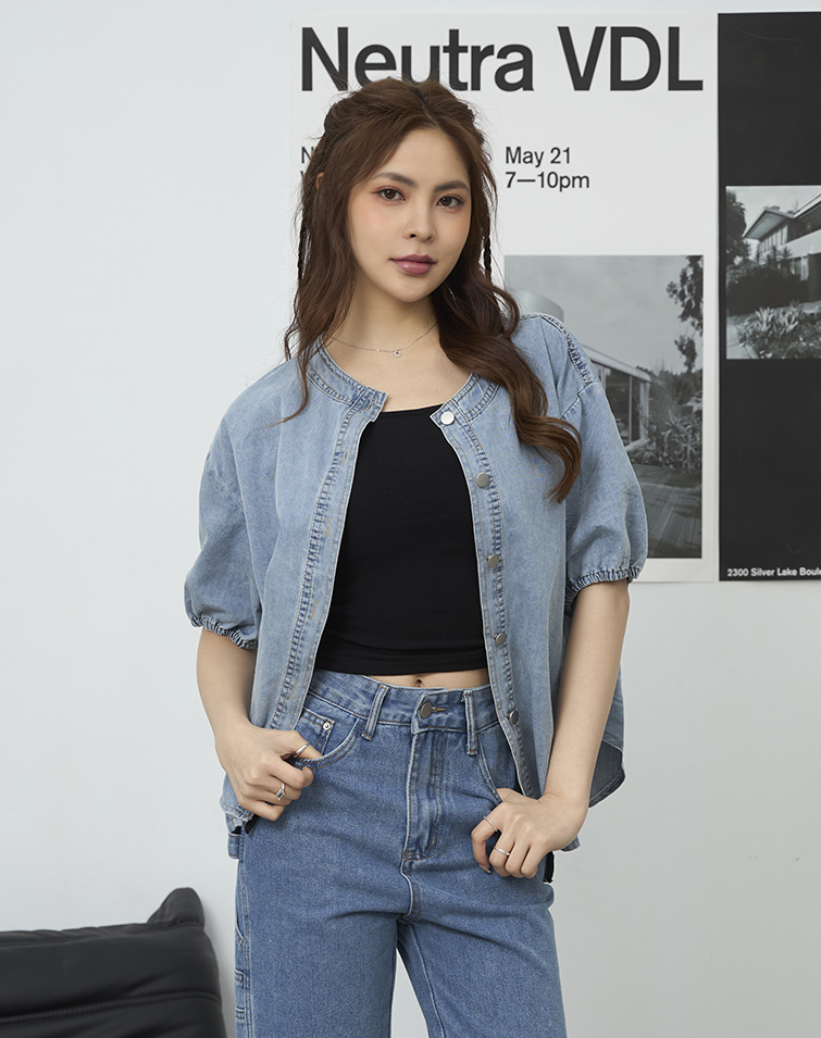CLASSIC FIT CREWNECK DENIM JACKET