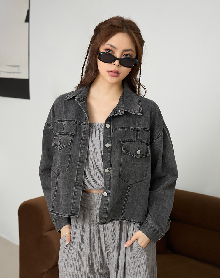 SHARP COLLAR DOUBLE POCKET DENIM JACKET