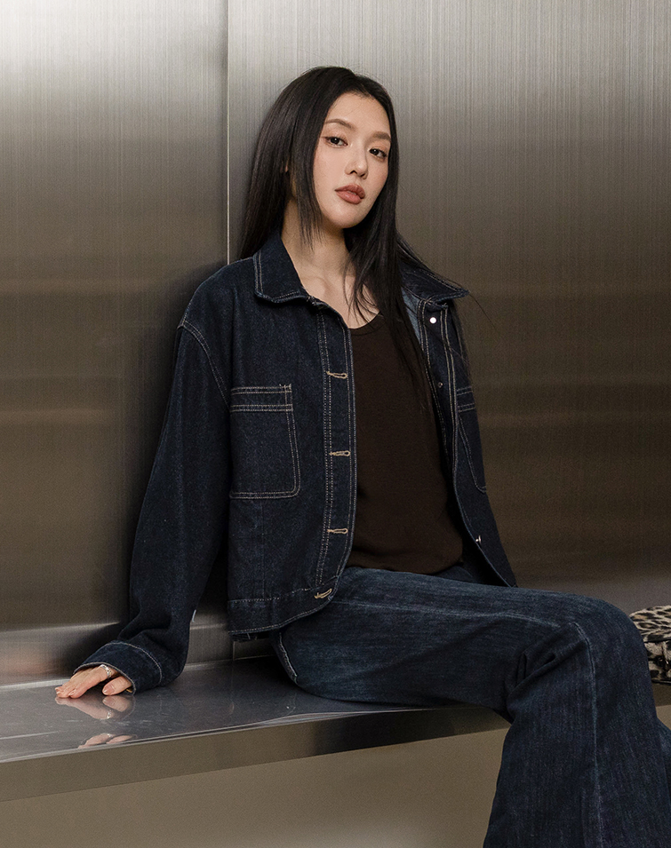 HAZY-BLUE SEAMED BUTTONED DENIM JACKET