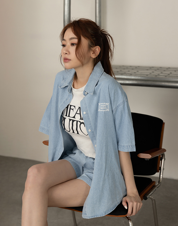 ENGLISH EMBROIDERY DENIM SHORT-SLEEVE SHIRT