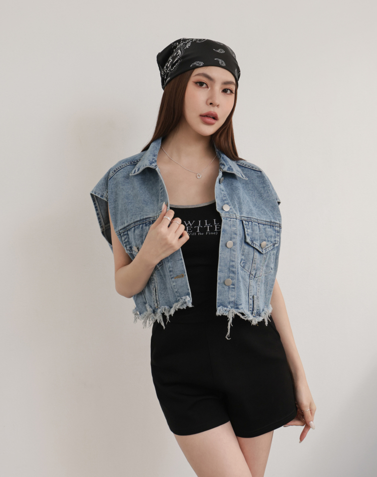 WASHED FRAYED DENIM VEST