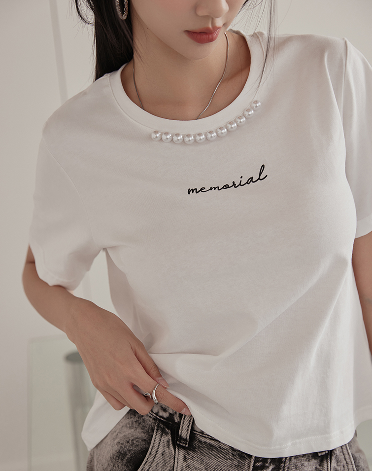 MINIMAL PEARL LETTERING TEE