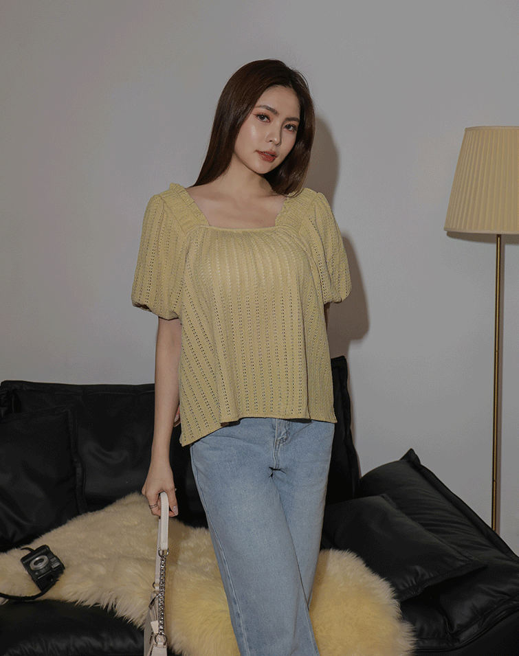 SQUARE NECK EYELET SHORT-SLEEVE TOP