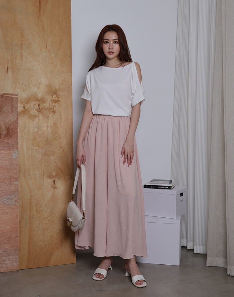 MIT ONE-SHOULDER TWISTED CUTOUT STRAP TOP