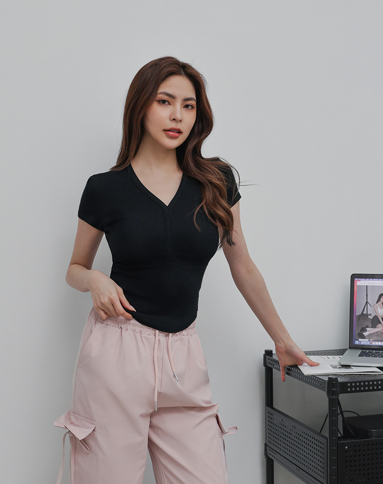 SOLID V-NECK PINSTRIPE WAIST-CINCHING TOP