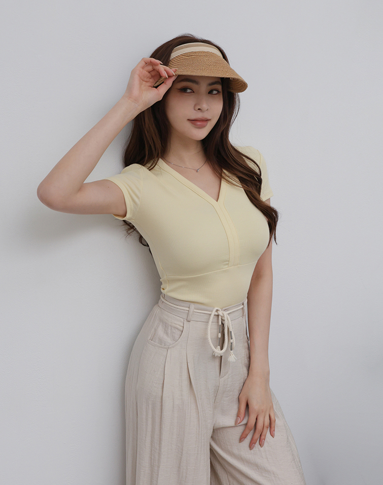 SOLID V-NECK PINSTRIPE WAIST-CINCHING TOP