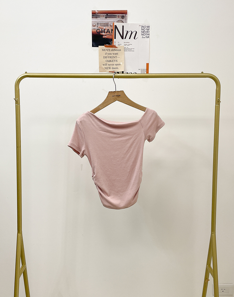 DROPSHAPE SIDE GATHERED SHORT-SLEEVE TOP