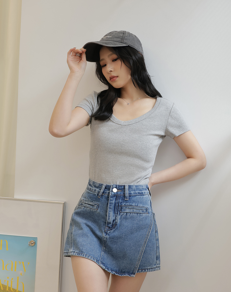 V-NECK THIN STRAP SHORT SLEEVE TOP