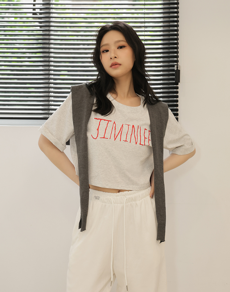 TIE-DYE STYLE GRAPHIC CROPPED T-SHIRT