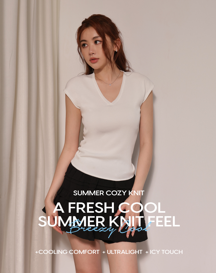 SOFT V-NECK FINE-STRIPED SHORT-SLEEVE TOP