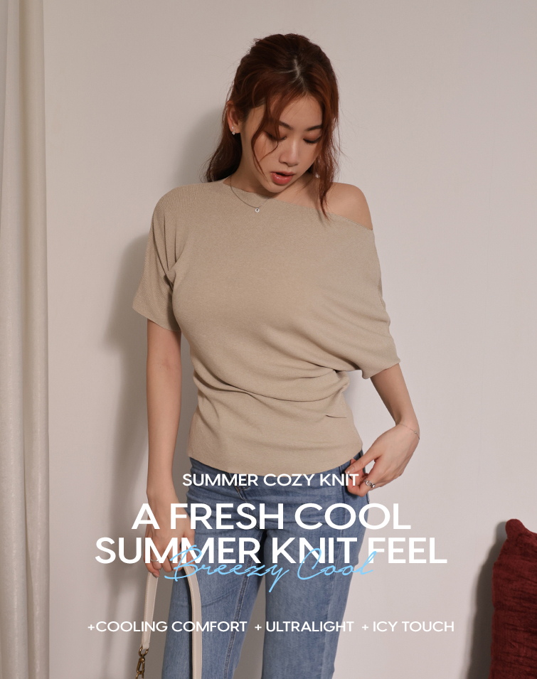 MINIMALIST STRAIGHT-NECK FINE-STRIPED SHORT-SLEEVE TOP