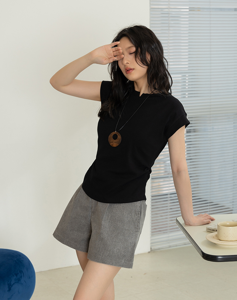 WAIST-CINCHING SLIM FIT SHORT SLEEVE TOP