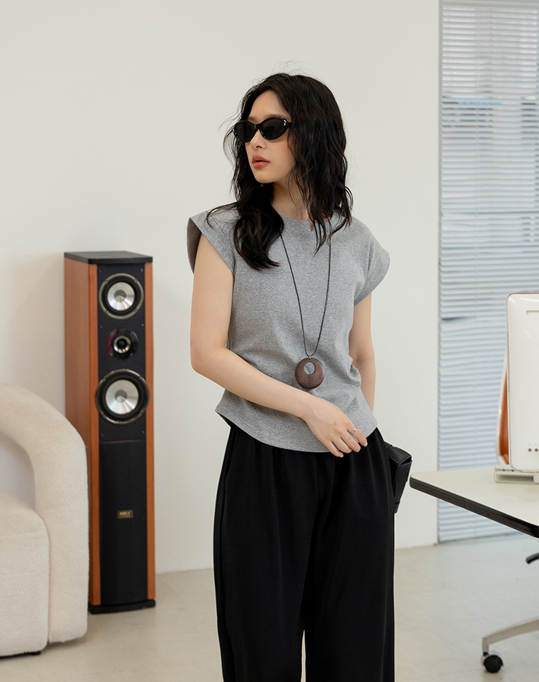 WAIST-CINCHING SLIM FIT SHORT SLEEVE TOP