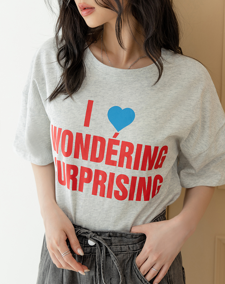 VIBRANT COLOR-BLOCK LETTER PRINT SHORT SLEEVE TOP