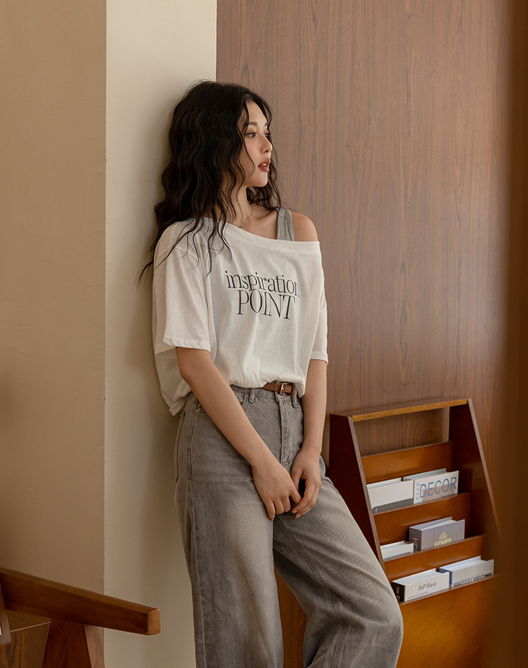 LAYERED DESIGN LETTERING TOP