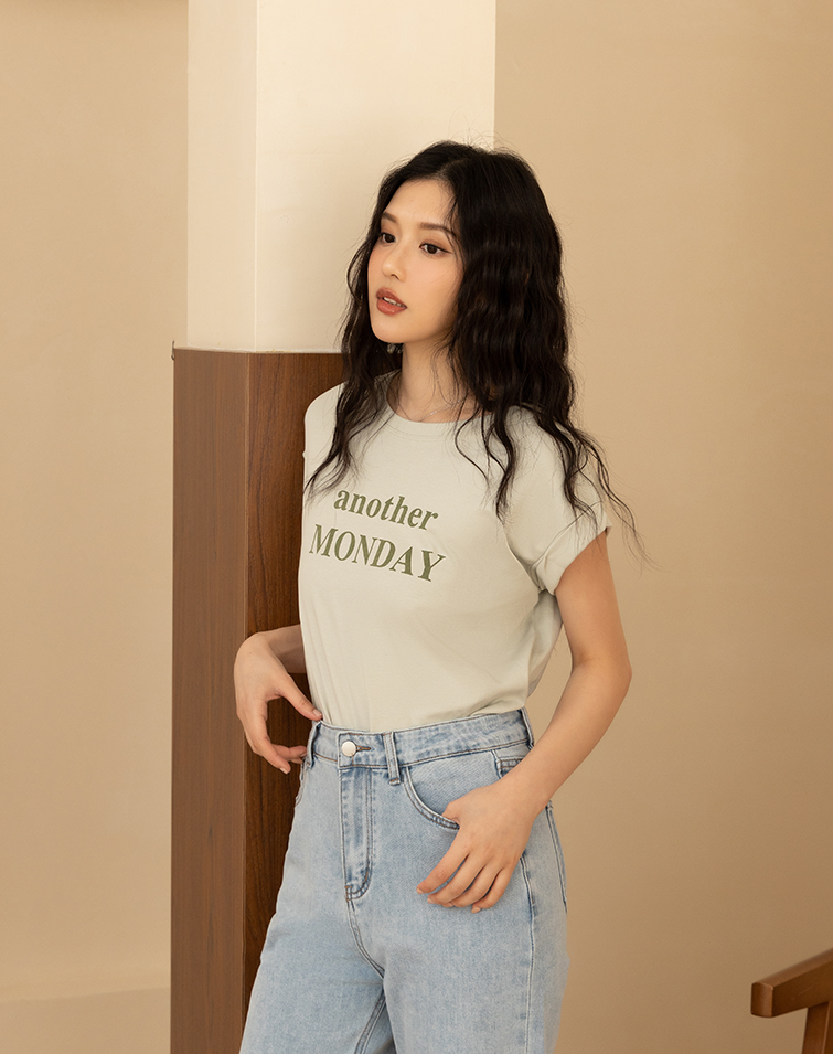 TRENDY LETTER GRAPHIC CREWNECK TEE