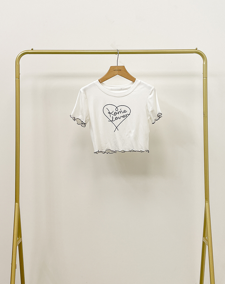 VIBRANT CONTRAST TRIM HEART T-SHIRT