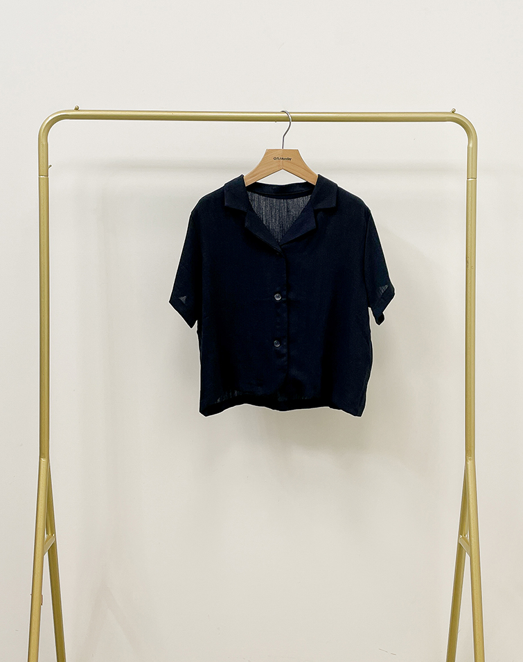 FRESH SOLID COLOR COLLARED SHORT-SLEEVE TOP