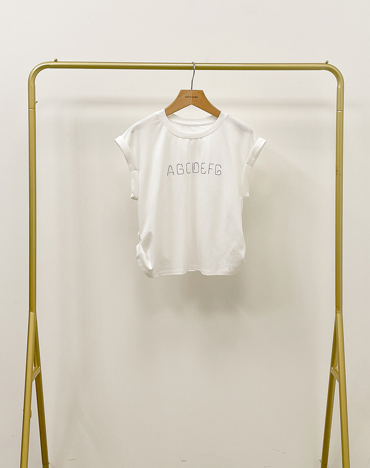 SIDE RUCHED WAIST LETTER EMBROIDERY SHORT-SLEEVE TOP