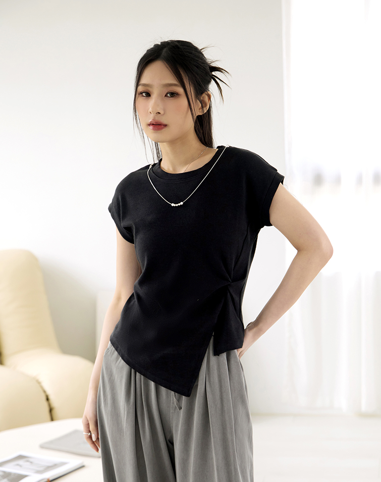 SIMPLE RUCHED SHORT SLEEVE TOP