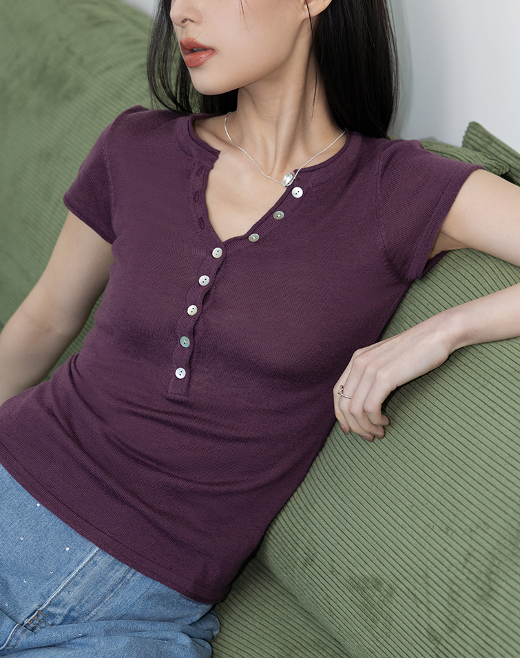 BUTTON-FRONT SOFT-FEEL KNIT TOP