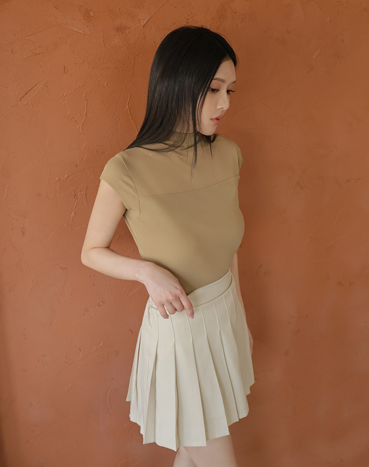 SOFT-FEEL MOCK-NECK SHEER TOP