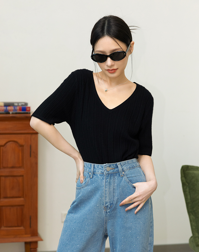 SOFT-FEEL RIBBED TEE