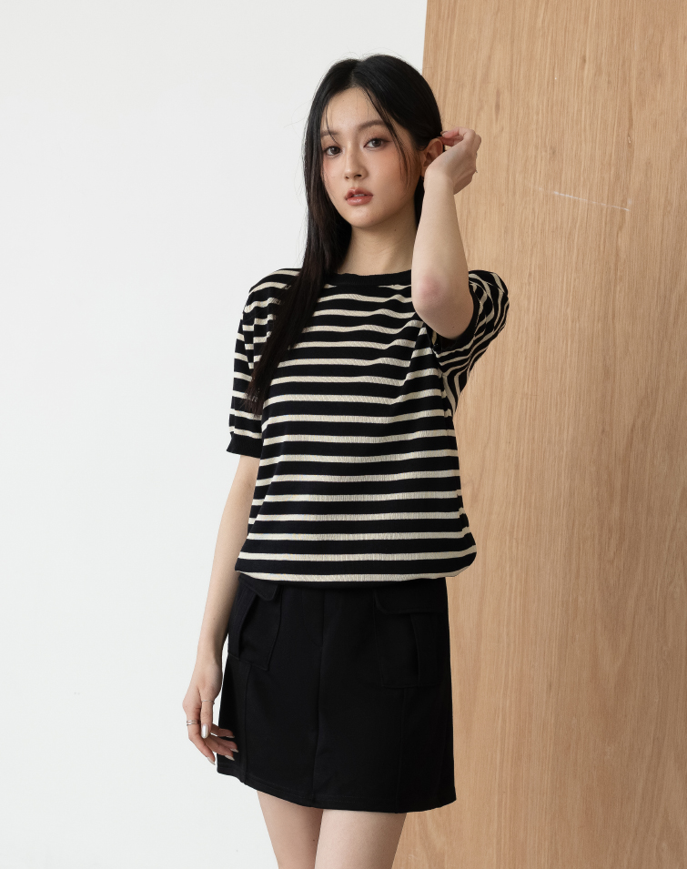 SOFT KNIT STRIPED SHORT SLEEVE TOP